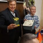 photo 5377573417562869388 y